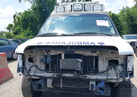 2014 Ford E-350 Super Duty Commercial из США, поврежденный, VIN 1FDSS3EL6EDB14667